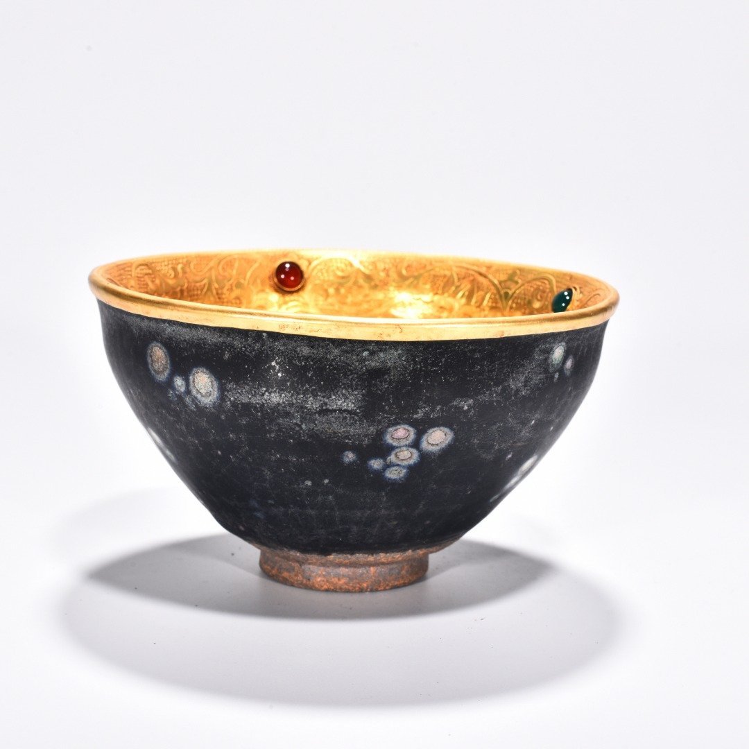Song Dynasty Jianyao Tianmu lamp engraved gilt and inlaid with gems