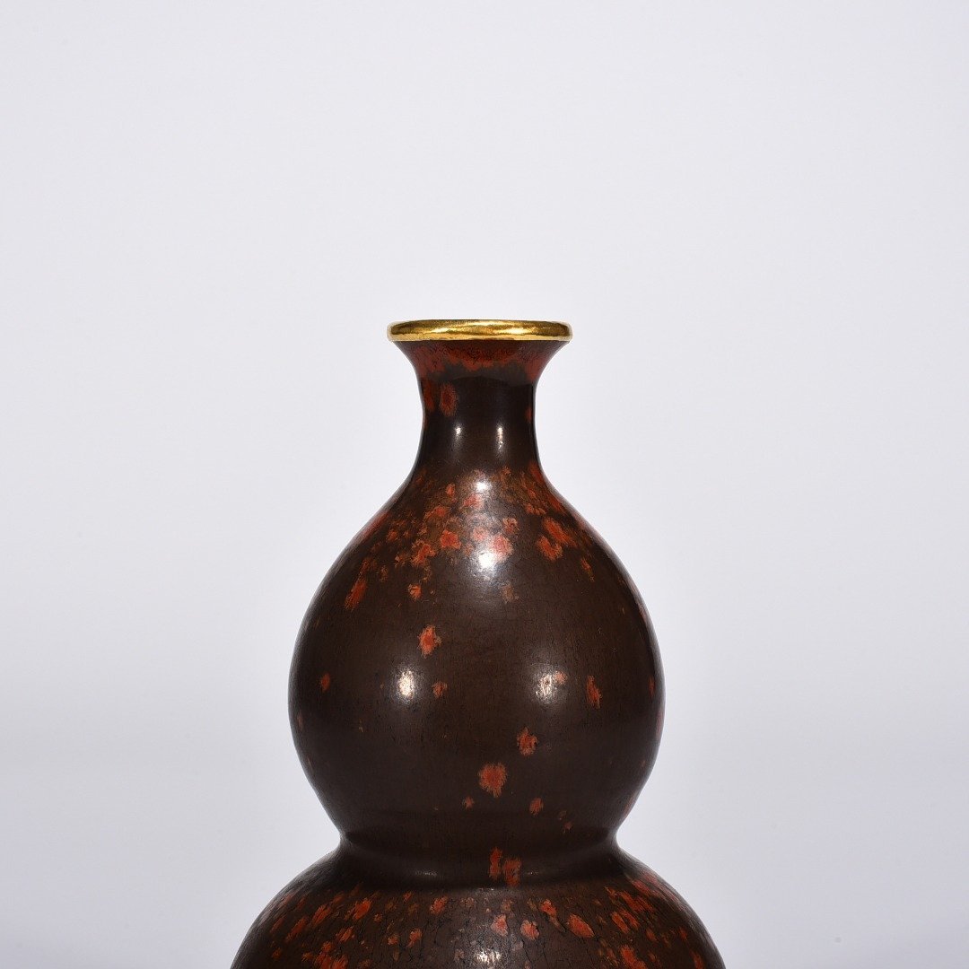 Song Dynasty Jianyao Yaobian persimmon red glaze gourd vase