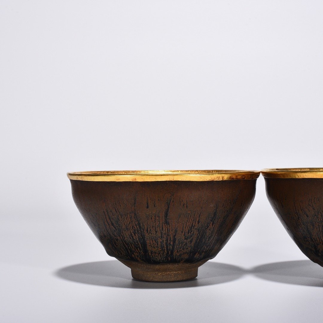 Song Dynasty Jianyao obsidian lamp engraved gilt inlaid with gems