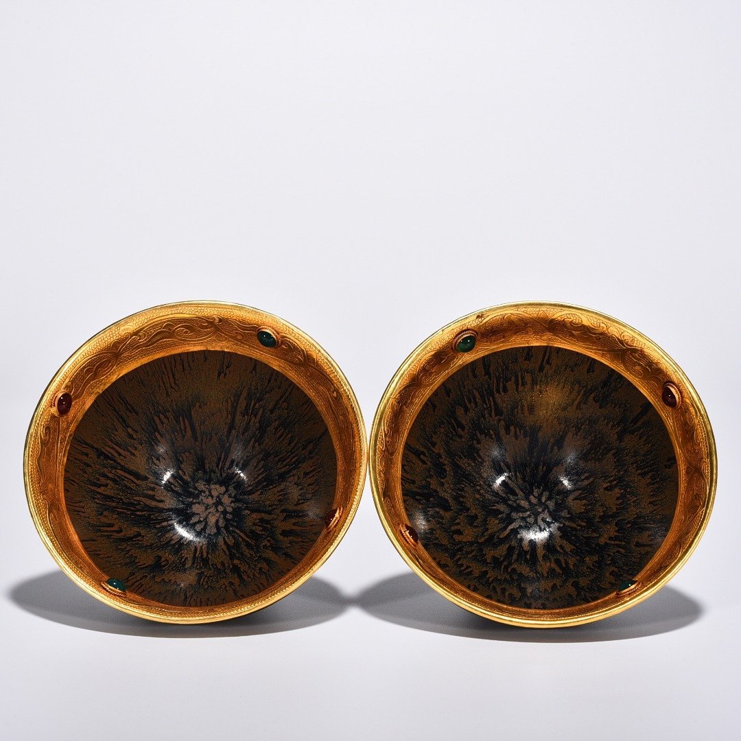 Song Dynasty Jianyao obsidian lamp engraved gilt inlaid with gems