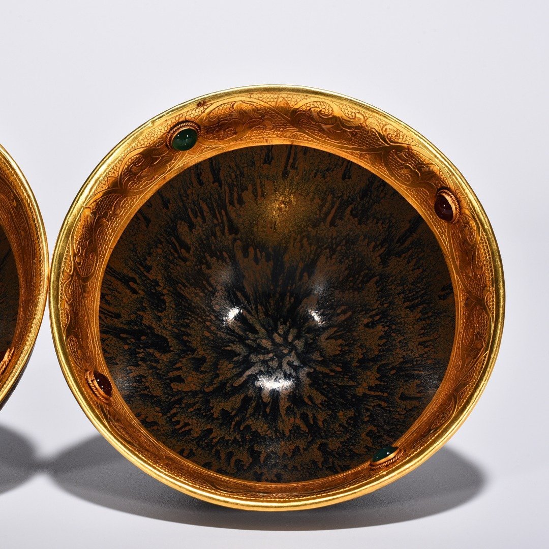 Song Dynasty Jianyao obsidian lamp engraved gilt inlaid with gems