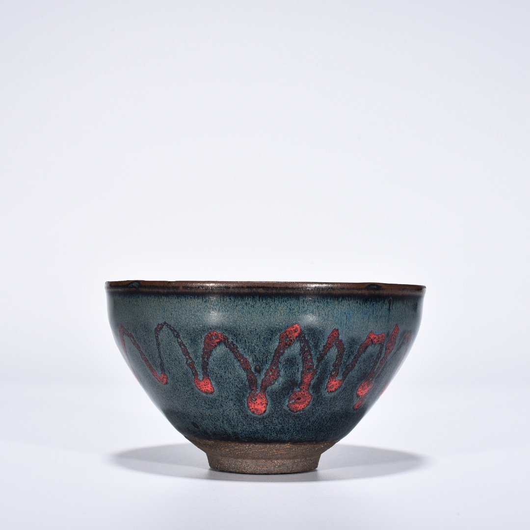 Song Dynasty Jianyao blue glaze spotted flower mouth lamp