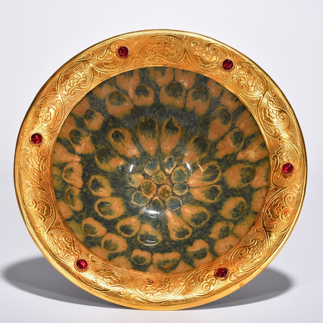 Song Dynasty A rust-spotted glazed bamboo hat from Jianyao