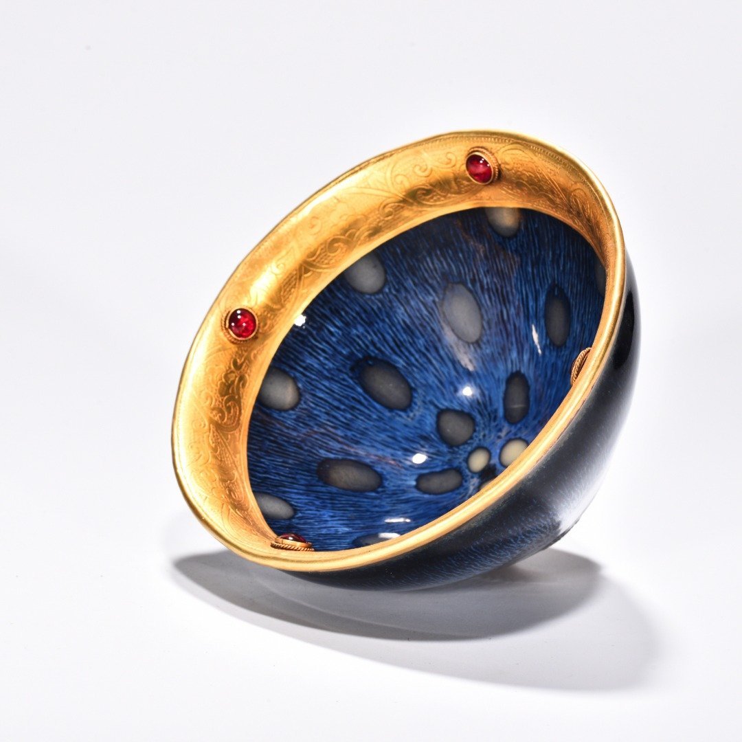 Song Dynasty Jianyao pearl-speckled blue cup chiselled and gilt inlaid with gems
