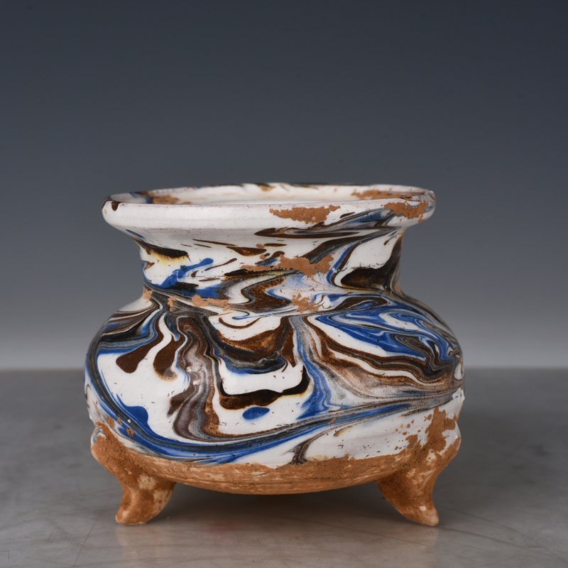 Song Dynasty Dangyangyu kiln twisted glaze tripod furnace