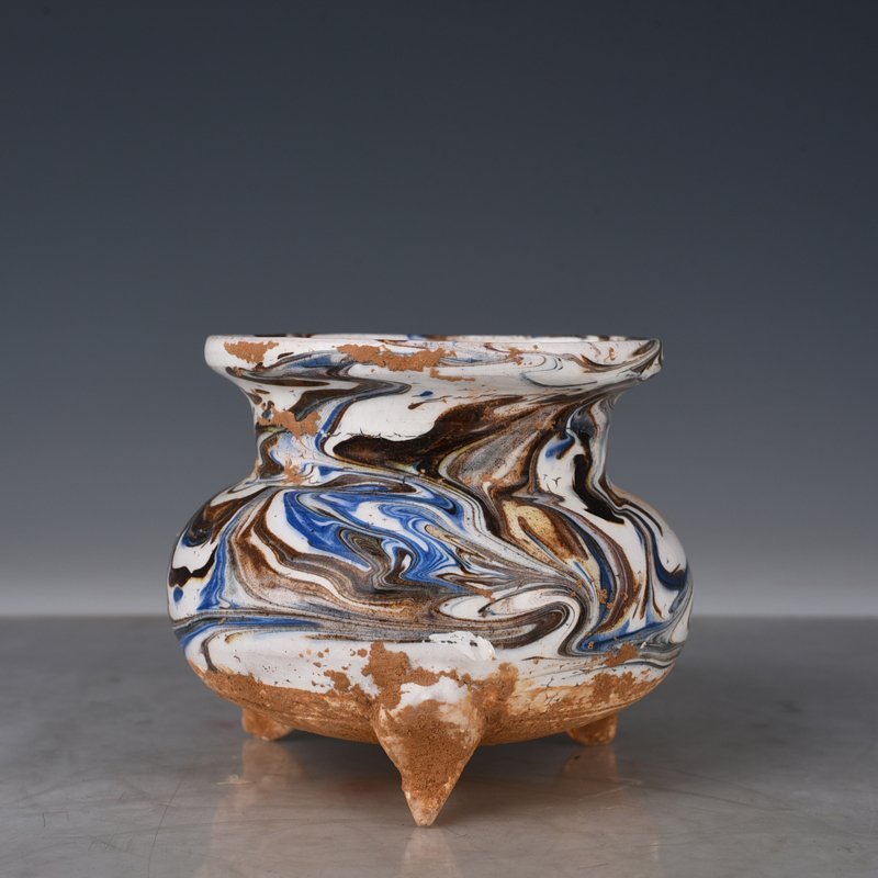 Song Dynasty Dangyangyu kiln twisted glaze tripod furnace