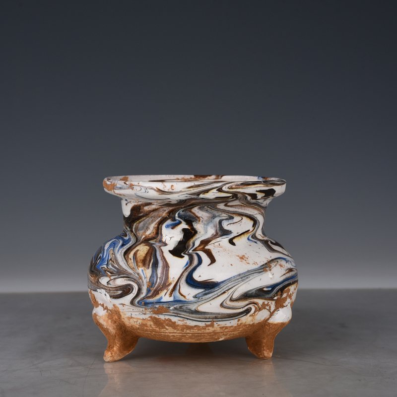 Song Dynasty Dangyangyu kiln twisted glaze tripod furnace
