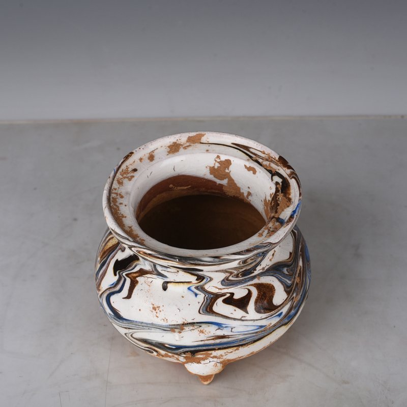 Song Dynasty Dangyangyu kiln twisted glaze tripod furnace