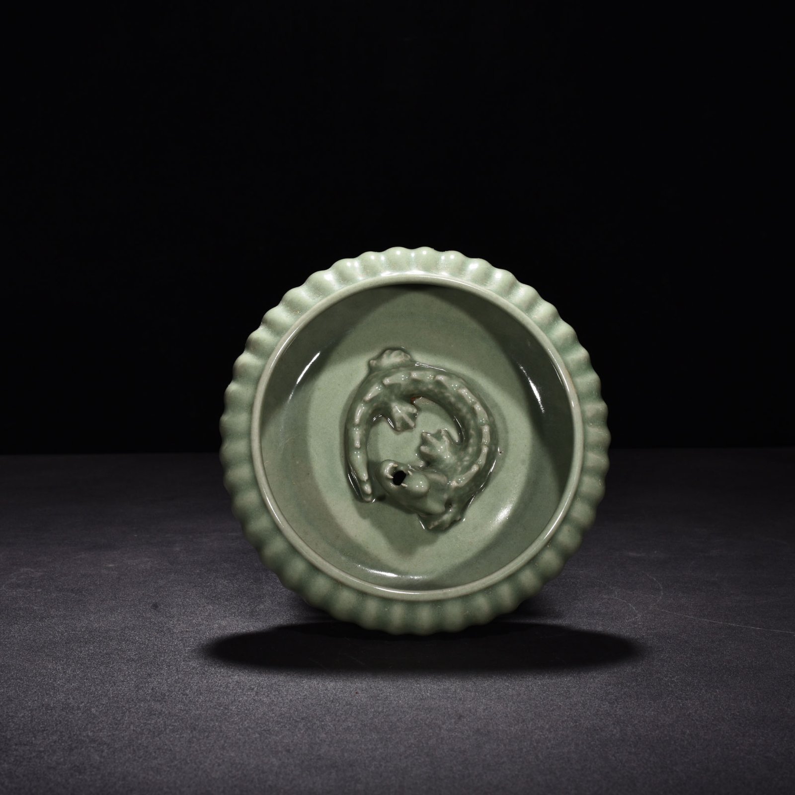 Song Dynasty plum celadon dragon wash