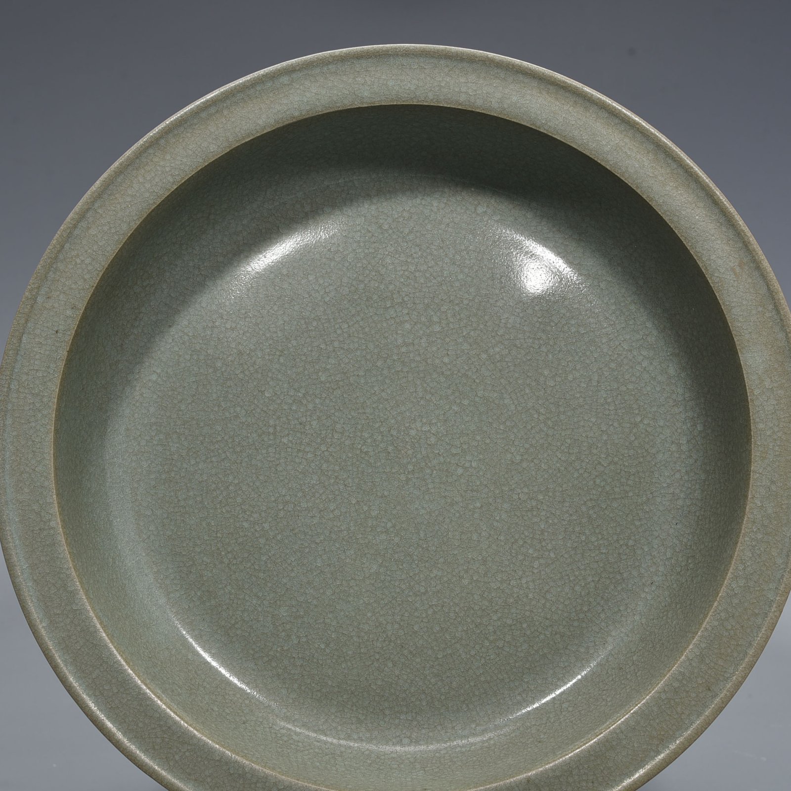 Song Dynasty Ru Kiln Ice Cracked Rim Washed Rim Plate