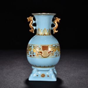 Song Dynasty Ru kilnsky blue glaze gold painted dragon ear vase