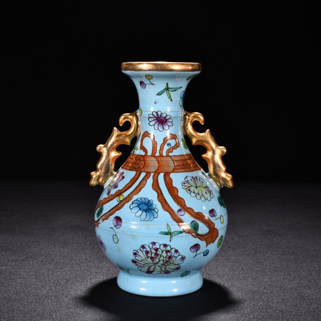 Song Dynasty Ru kiln sky blue glaze pastel gold flower pattern amphorae
