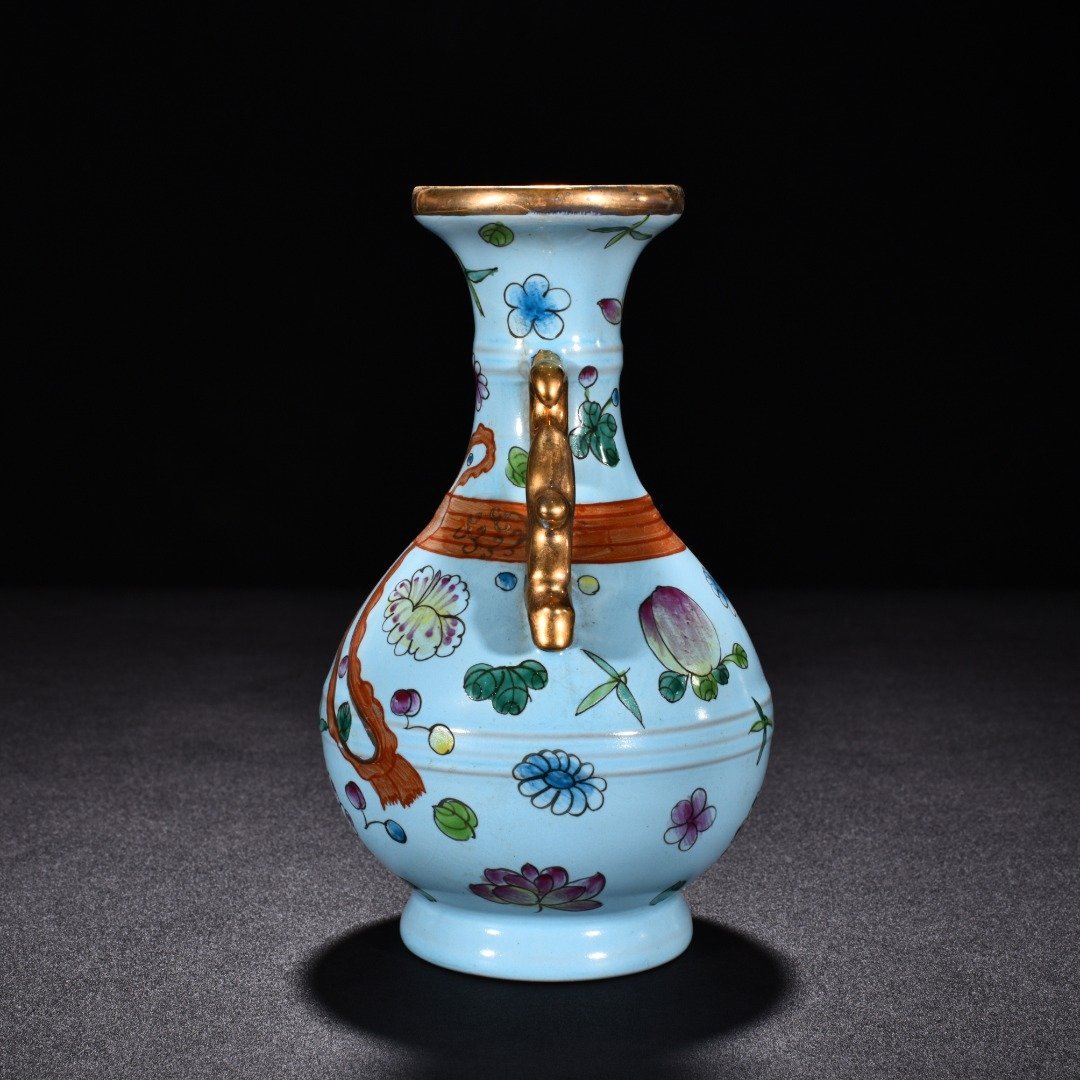 Song Dynasty Ru kiln sky blue glaze pastel gold flower pattern amphorae
