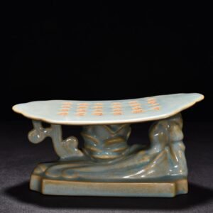 Song Dynasty Ru kiln azure glaze lady pillow