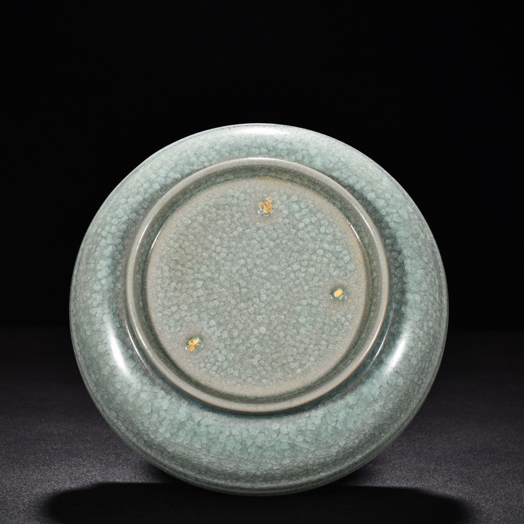 Song Dynasty Ru kiln azure glaze ice crackle dazzling pattern round wash
