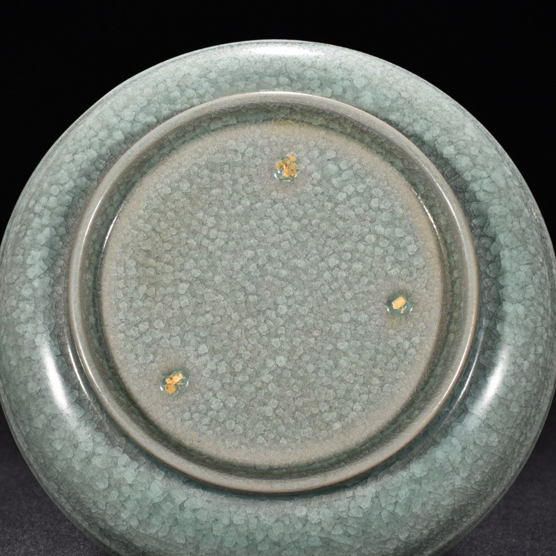 Song Dynasty Ru kiln azure glaze ice crackle dazzling pattern round wash