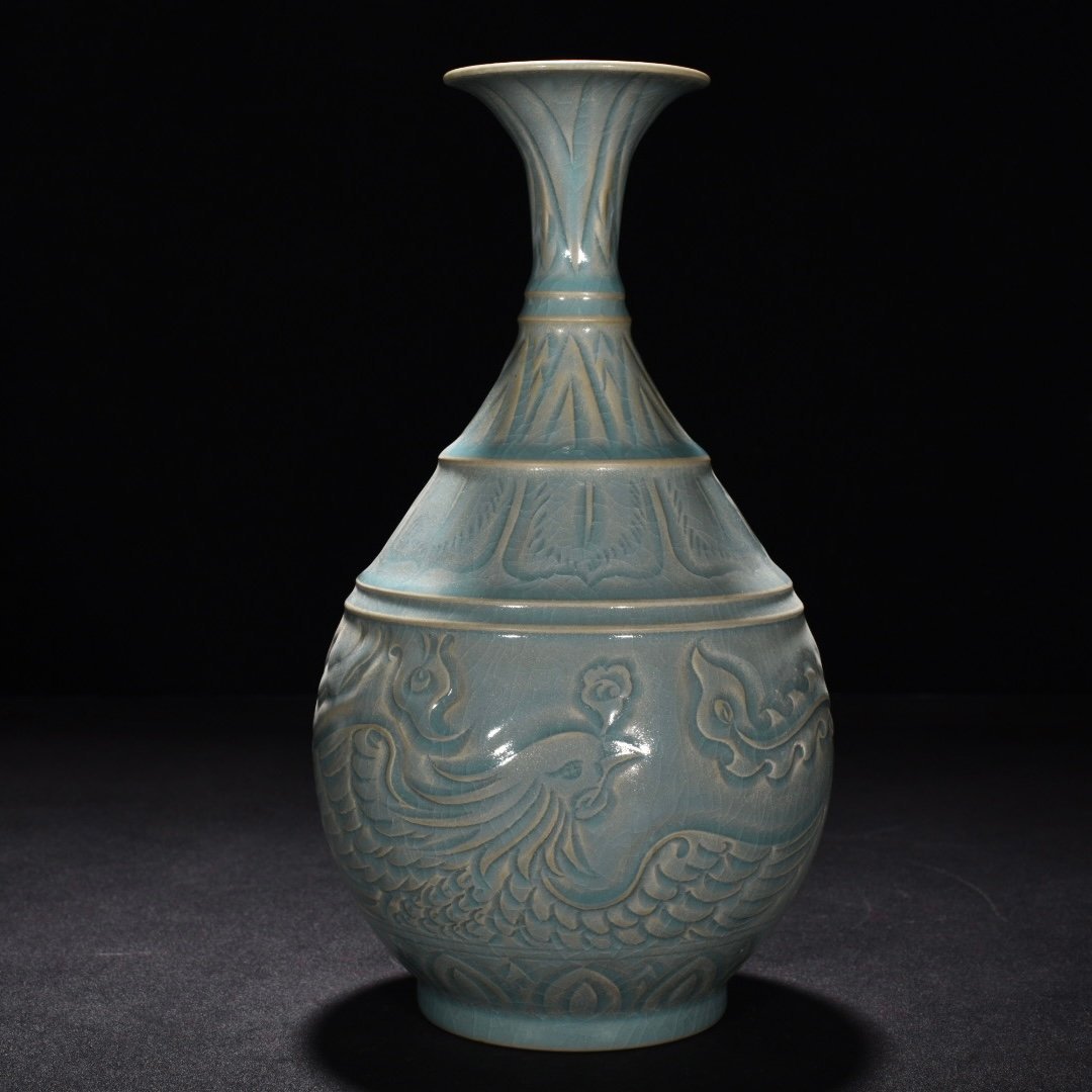 Song Dynasty Ru Kiln azure glaze jade pot spring vase with phoenix