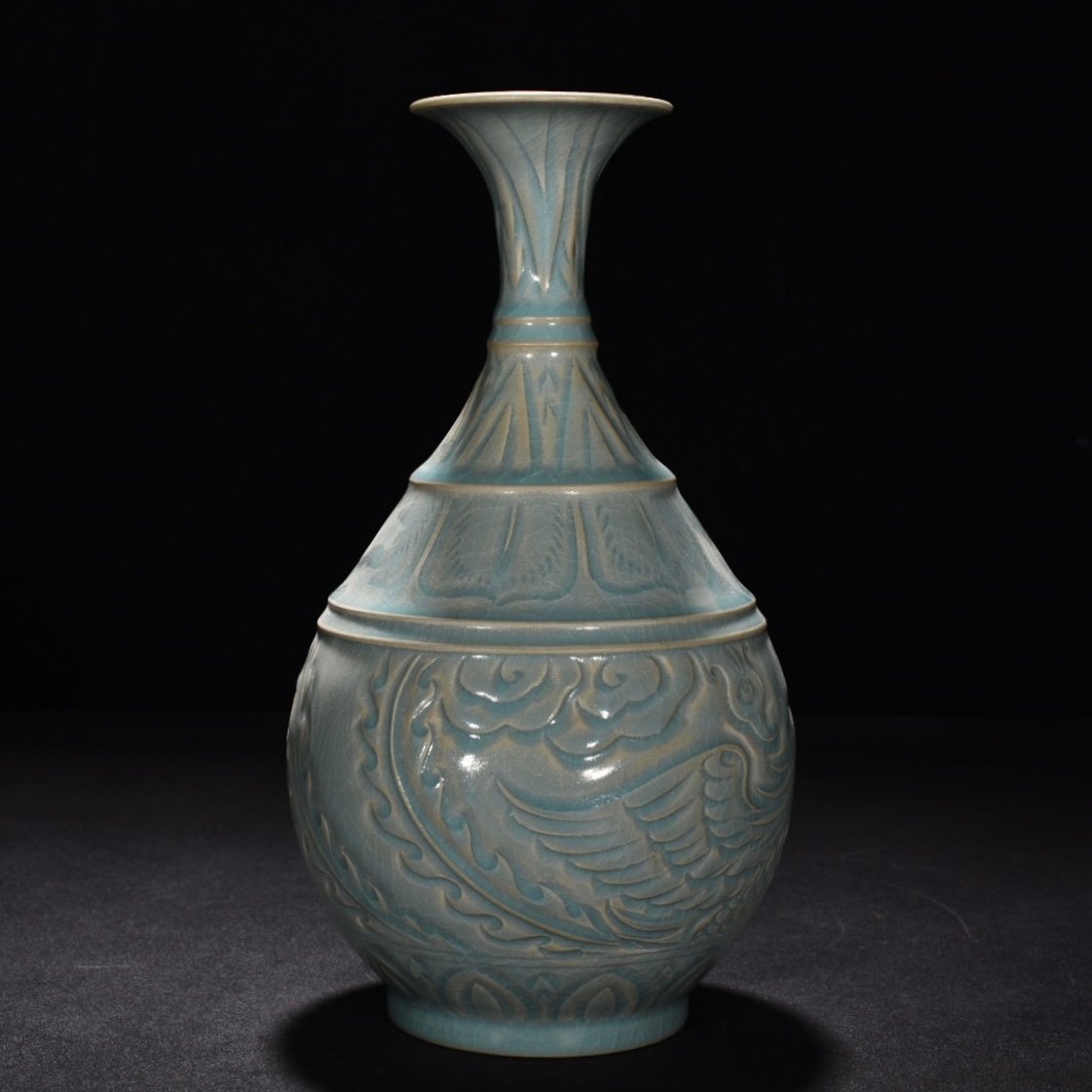 Song Dynasty Ru Kiln azure glaze jade pot spring vase with phoenix