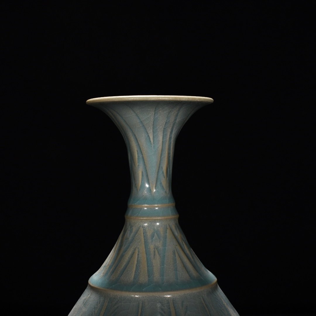 Song Dynasty Ru Kiln azure glaze jade pot spring vase with phoenix