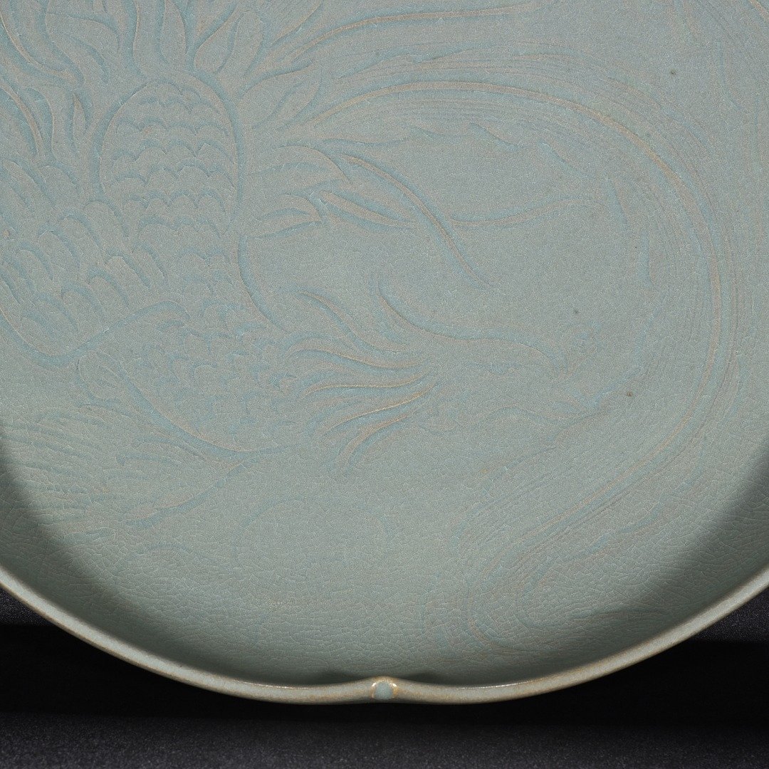 Song Dynasty Ru kiln azure glaze carved phoenix pattern sunflower mouth plate