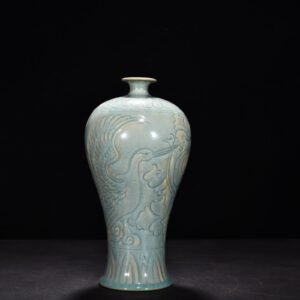 Song Dynasty Ru kilnazure glaze plum vase with carved peony cloud and crane
