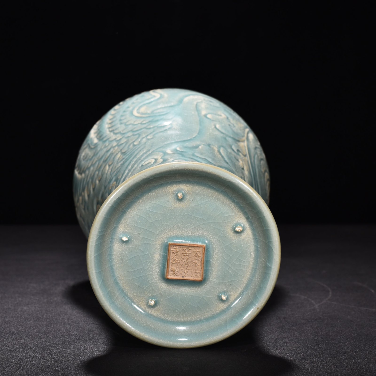 Song Dynasty Ru kilnazure glaze plum vase with carved peony cloud and crane