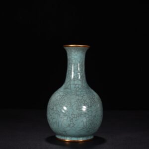 Song Dynasty Ru Kiln azure glaze carved flower pattern vase
