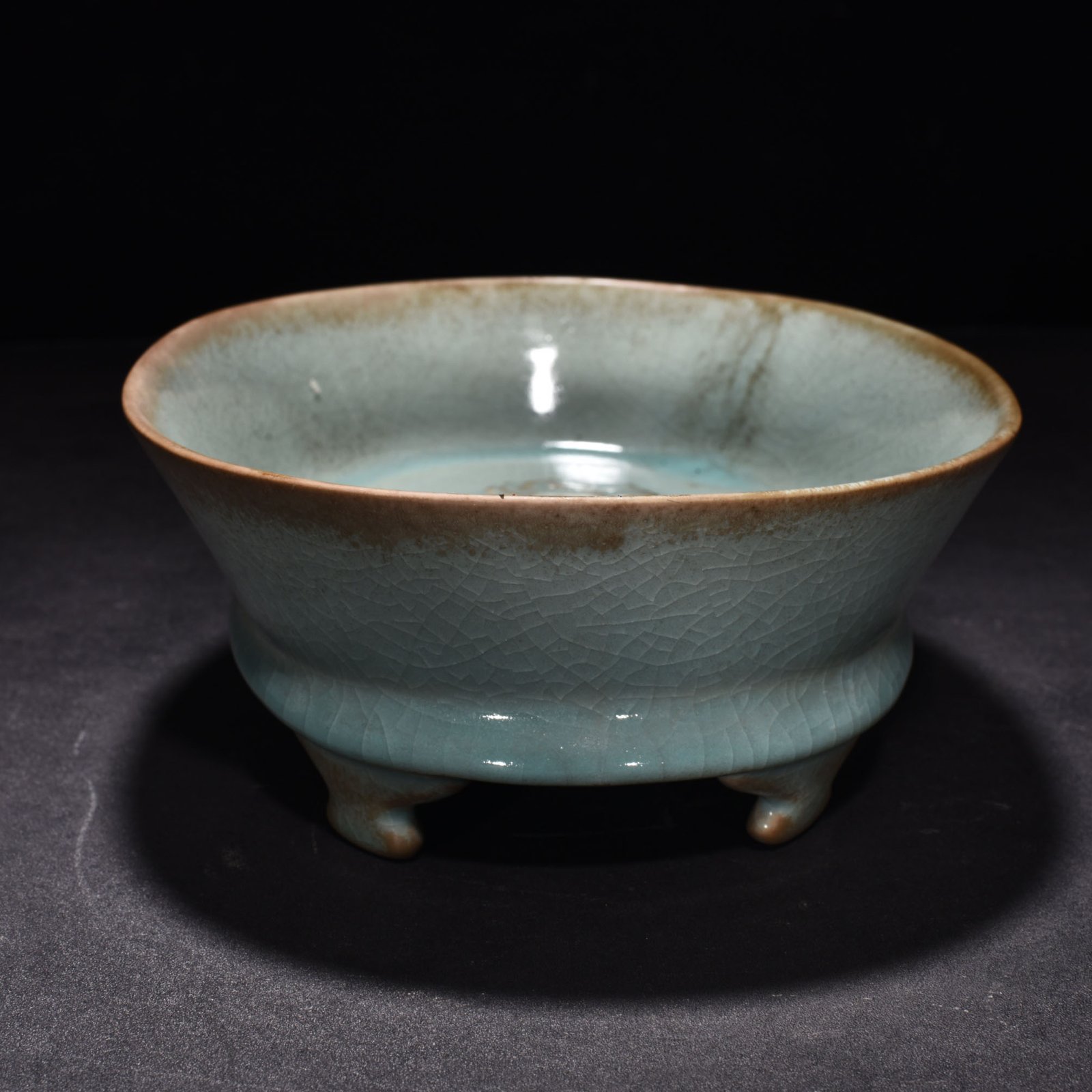 Song Dynasty Ru kiln azure glaze narcissus basin with engraved poetry and phoenix