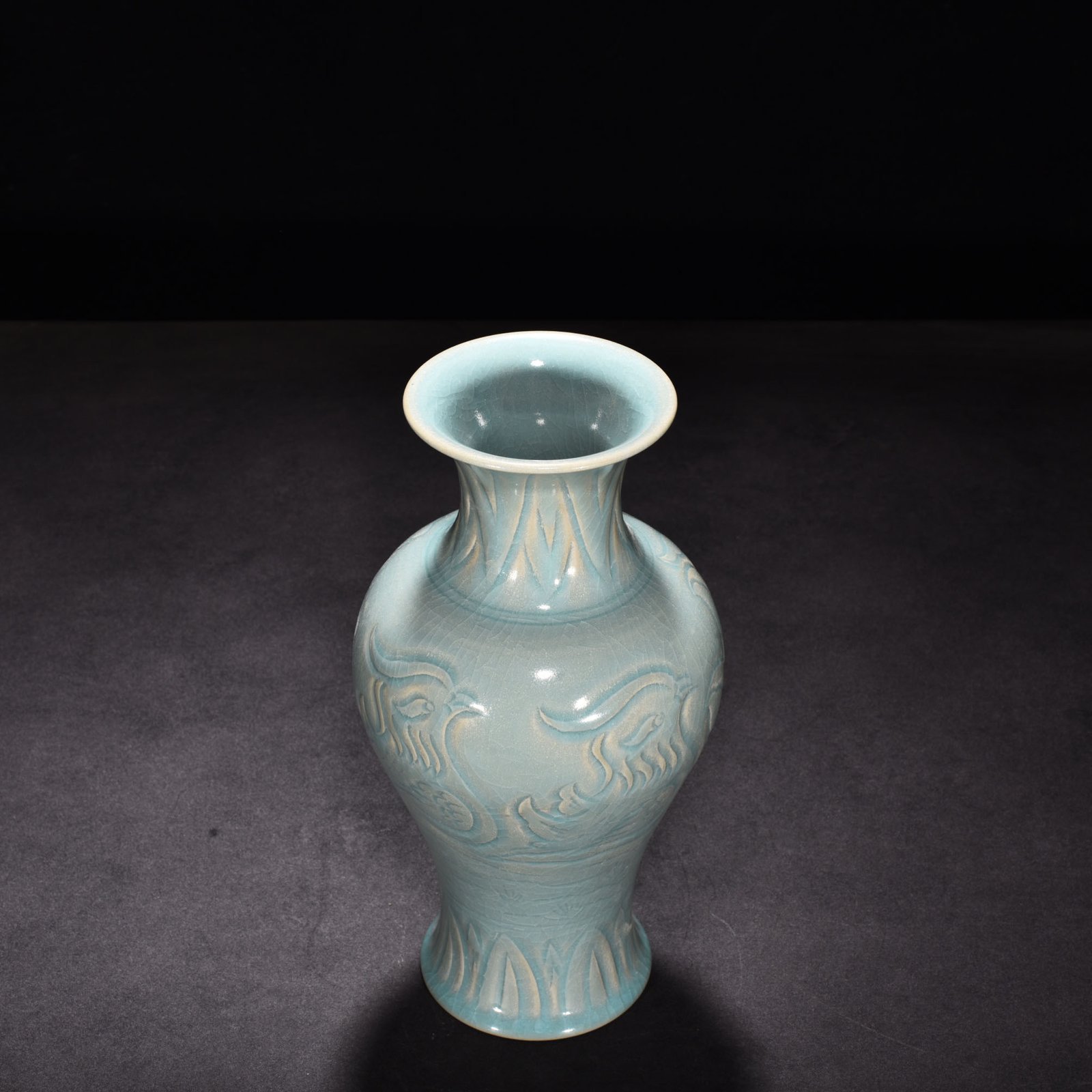 Song Dynasty Ru Kiln azure glaze carved Guanyin vase with mandarin duck