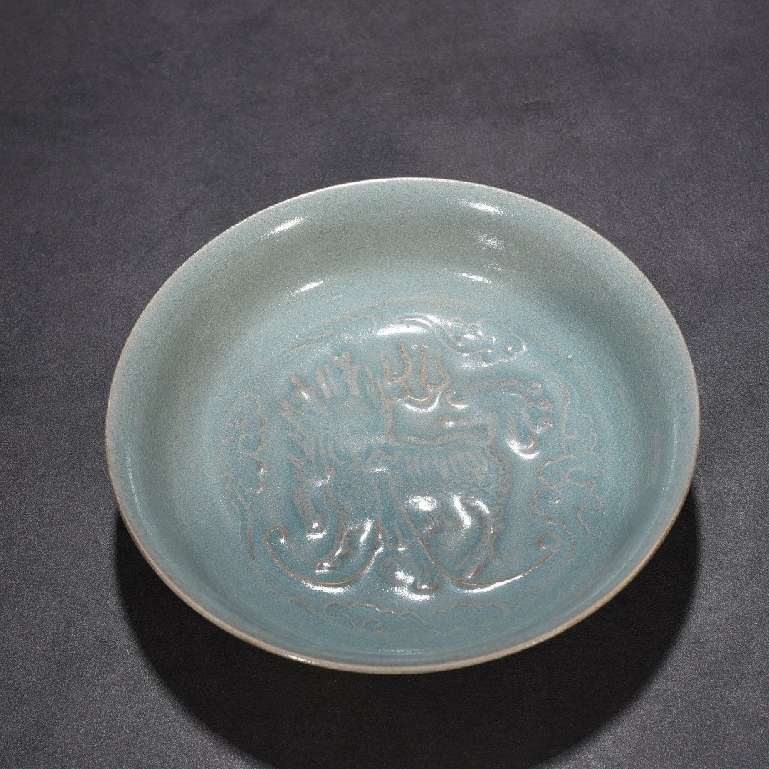 Song Dynasty Ru Kiln azure glaze bowl with unicorn pattern