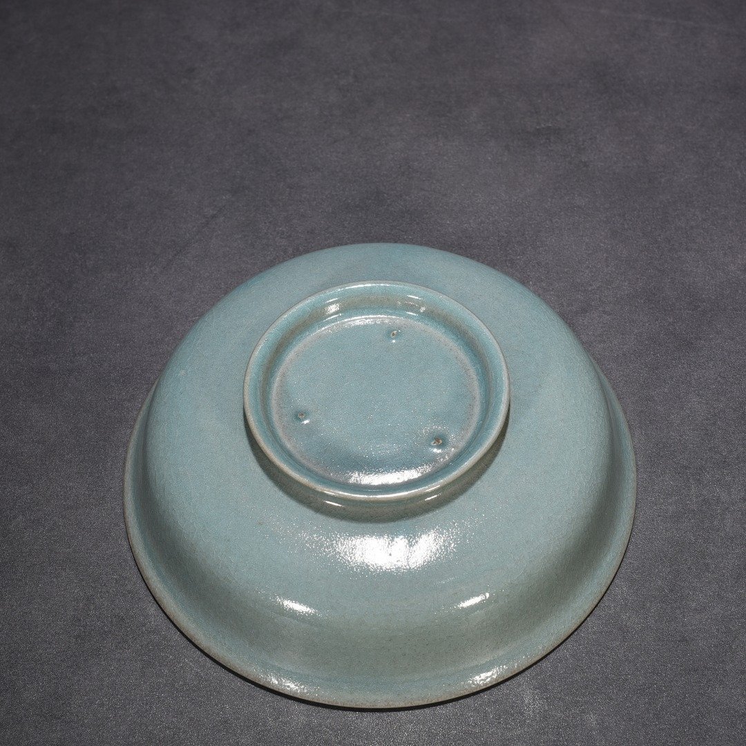 Song Dynasty Ru Kiln azure glaze bowl with unicorn pattern