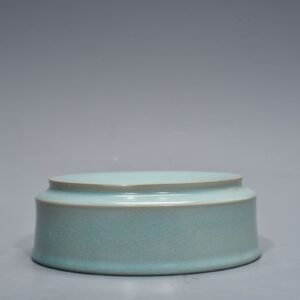 Song Dynasty Ru kiln azure glaze round washing box