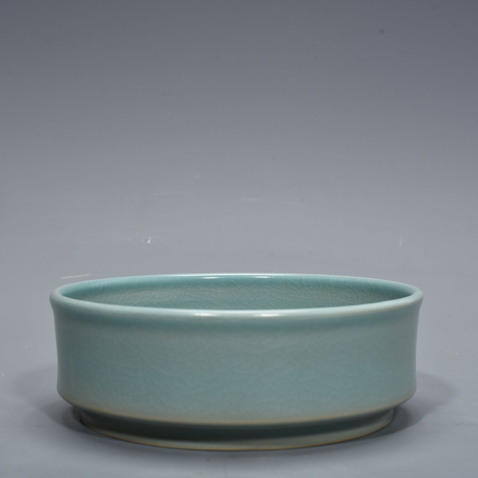 Song Dynasty Ru kiln azure glaze round washing box