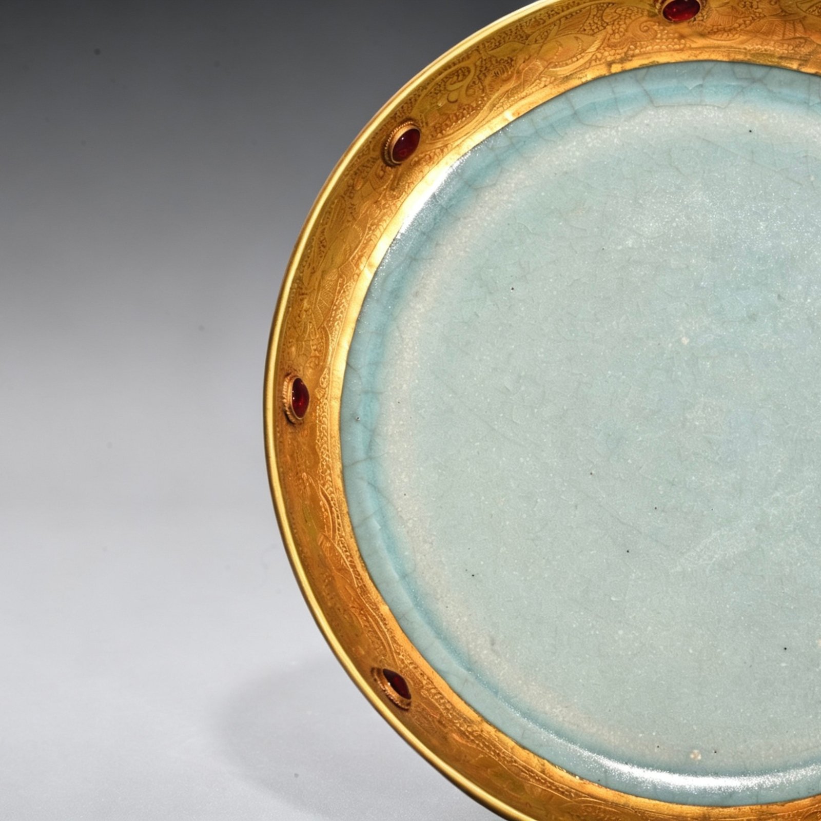 Song Dynasty Ru kilnazure glaze round wash chisel and inlaid gems