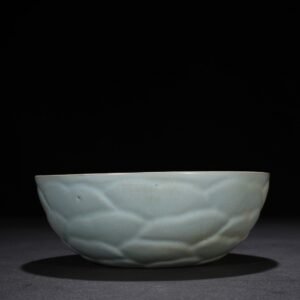 Song Dynasty Ru kiln azure glaze Fenghua bowl Arhat bowl