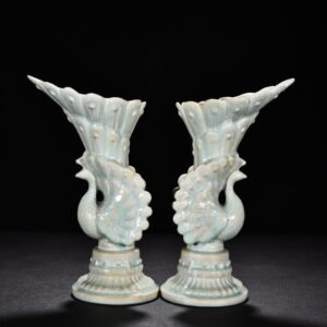 Song Dynasty Ru Kiln azure glaze peacock flower arrangement