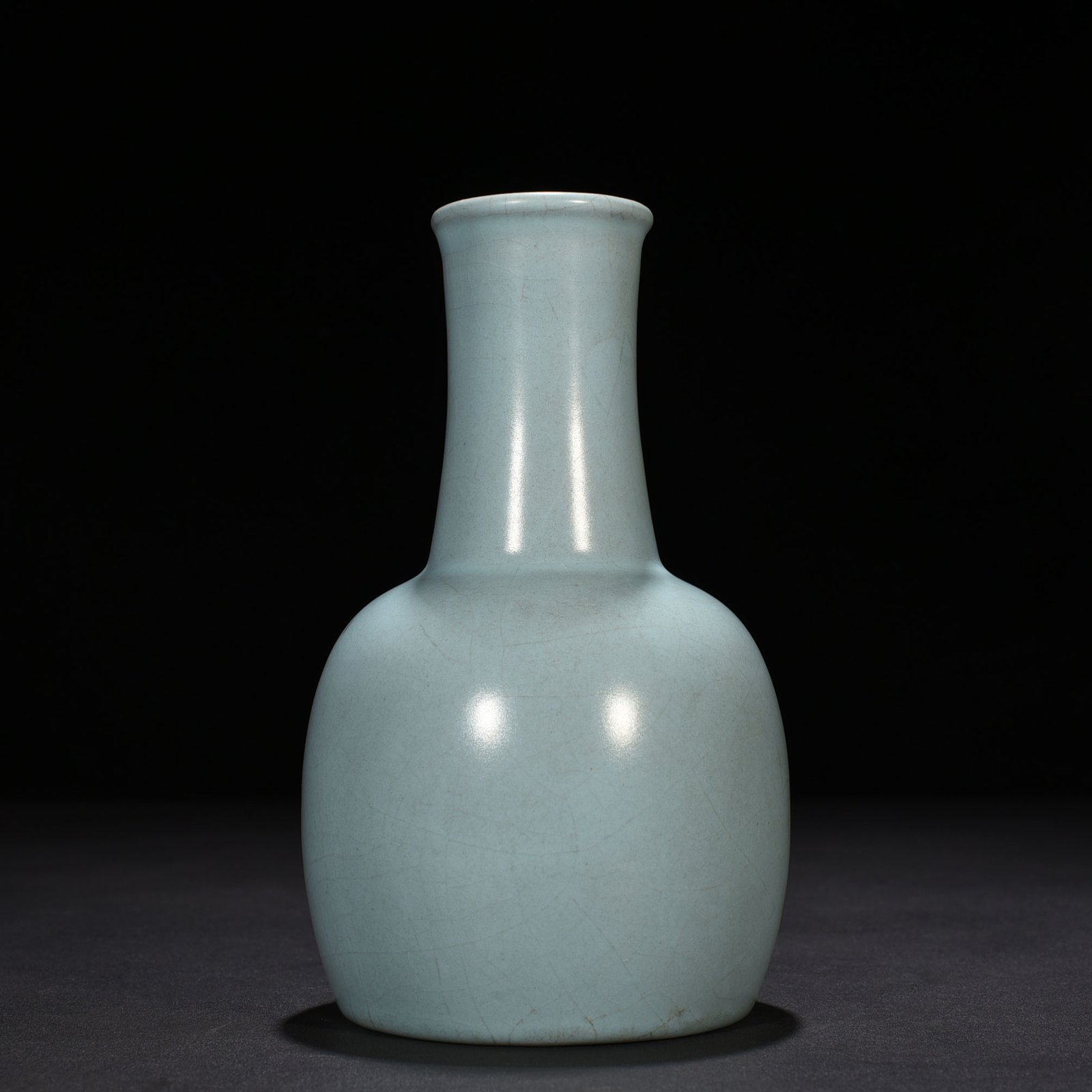 Song Dynasty Ru kiln azure glaze rattle vase
