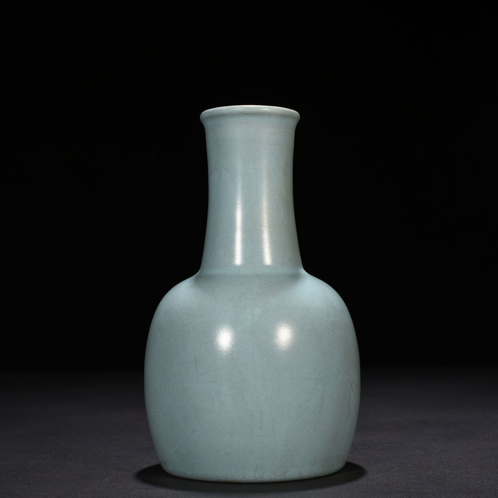 Song Dynasty Ru kiln azure glaze rattle vase
