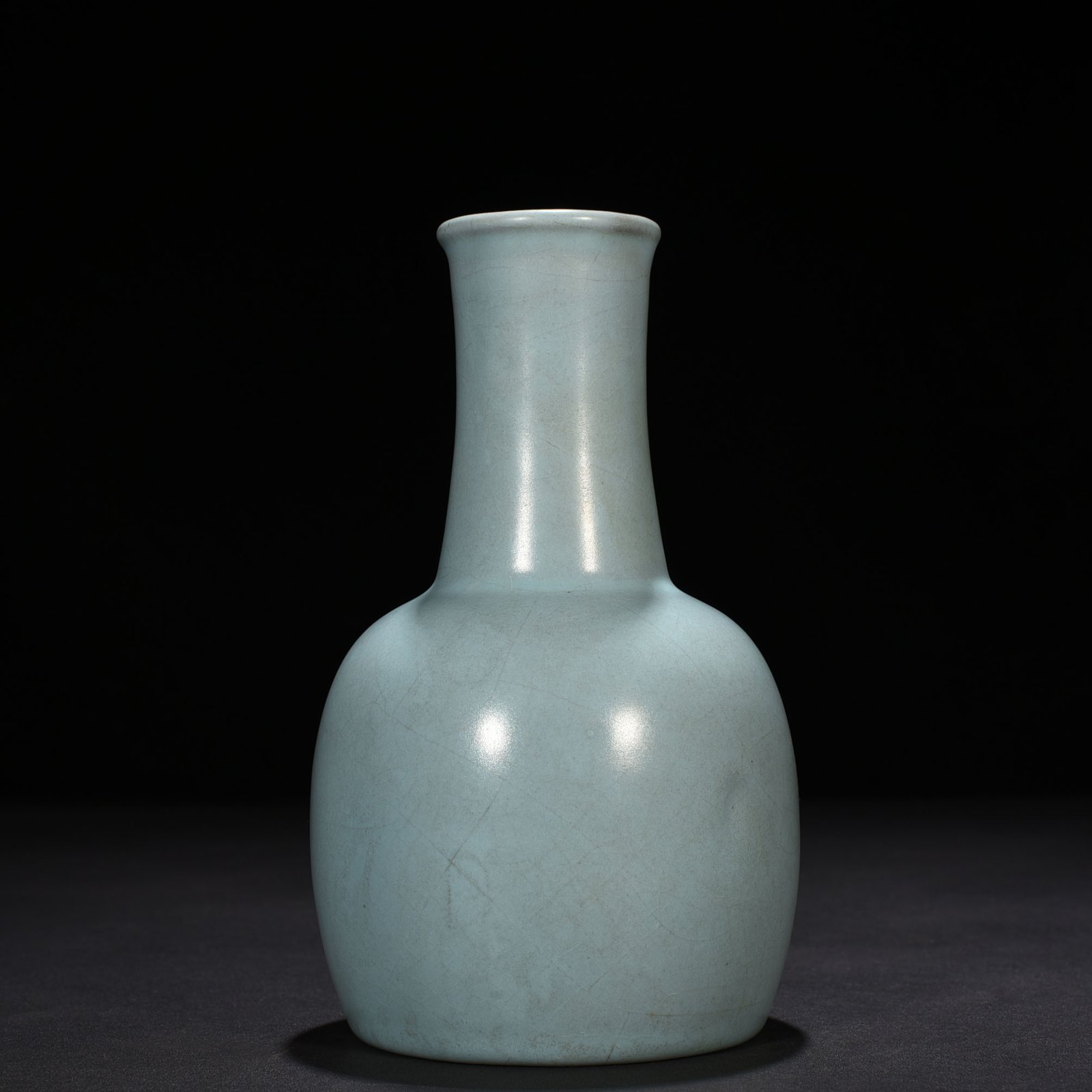 Song Dynasty Ru kiln azure glaze rattle vase