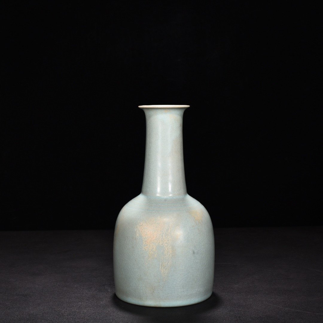 Song Dynasty Ru kiln azure glaze rattle dish bottle