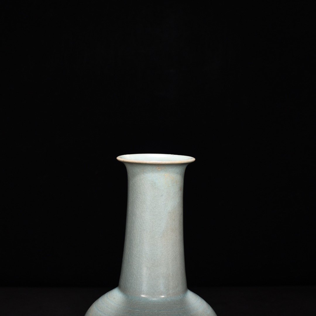 Song Dynasty Ru kiln azure glaze rattle dish bottle
