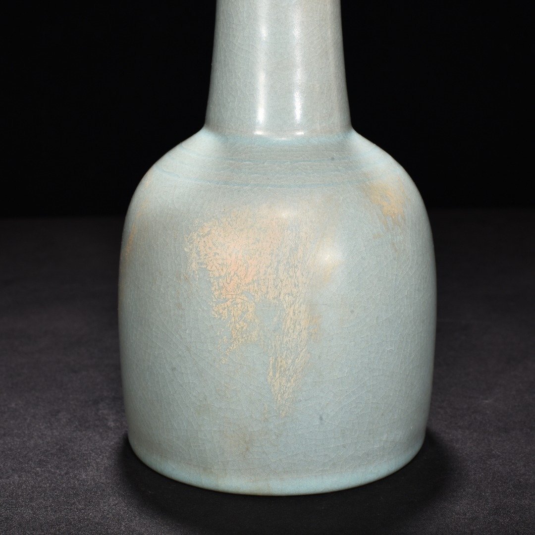 Song Dynasty Ru kiln azure glaze rattle dish bottle