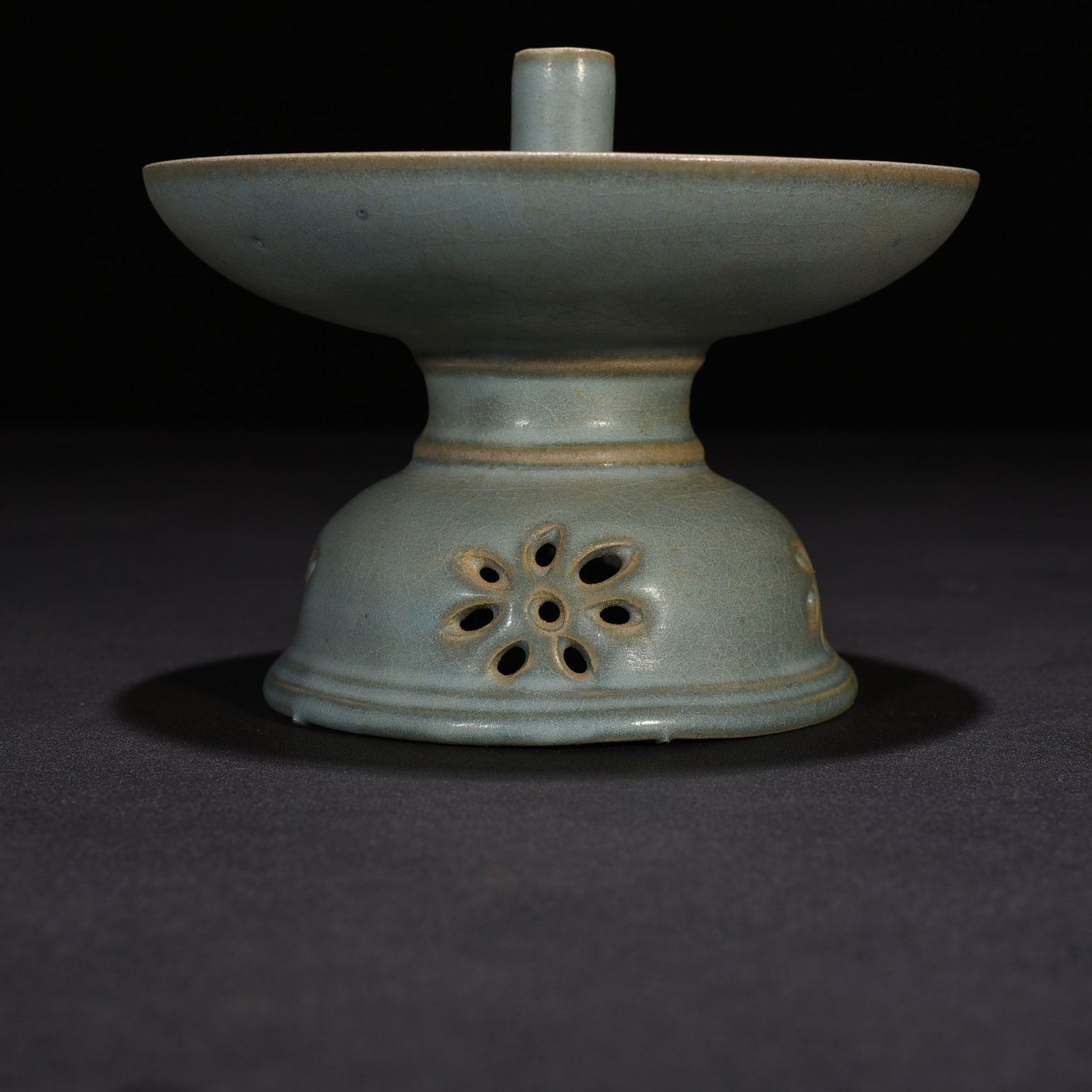 Song Dynasty Ru kiln azure glaze oil lamp