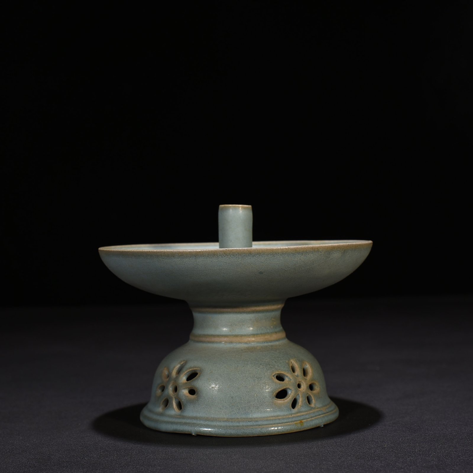 Song Dynasty Ru kiln azure glaze oil lamp