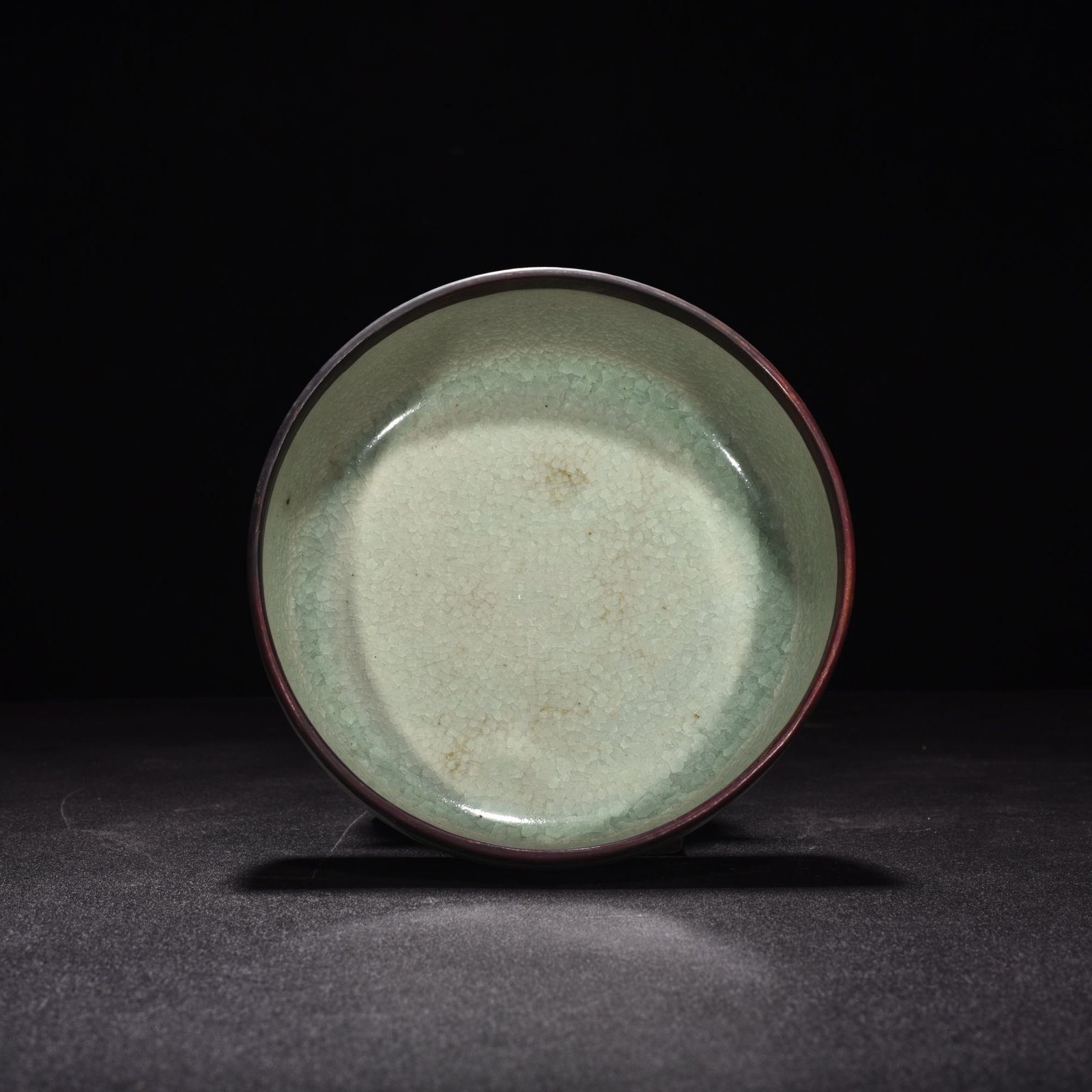 Song Dynasty Ru kiln sky blue glaze deep wash