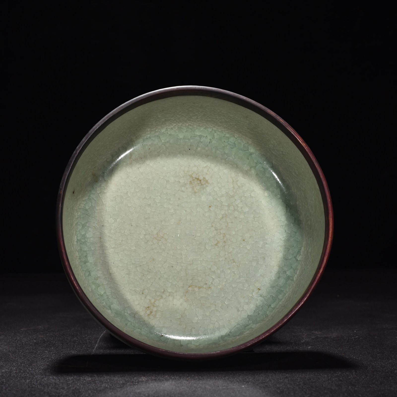 Song Dynasty Ru kiln sky blue glaze deep wash