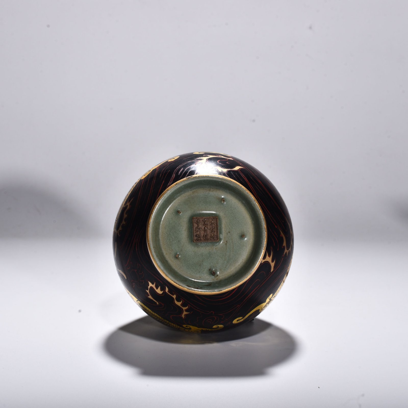 Song Dynasty Ru kiln azure glaze lacquer ware with gold double dragon garlic vase