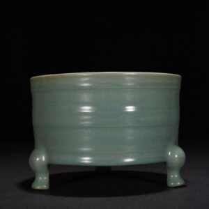 Song Dynasty Ru kiln azure glaze dazzling pattern