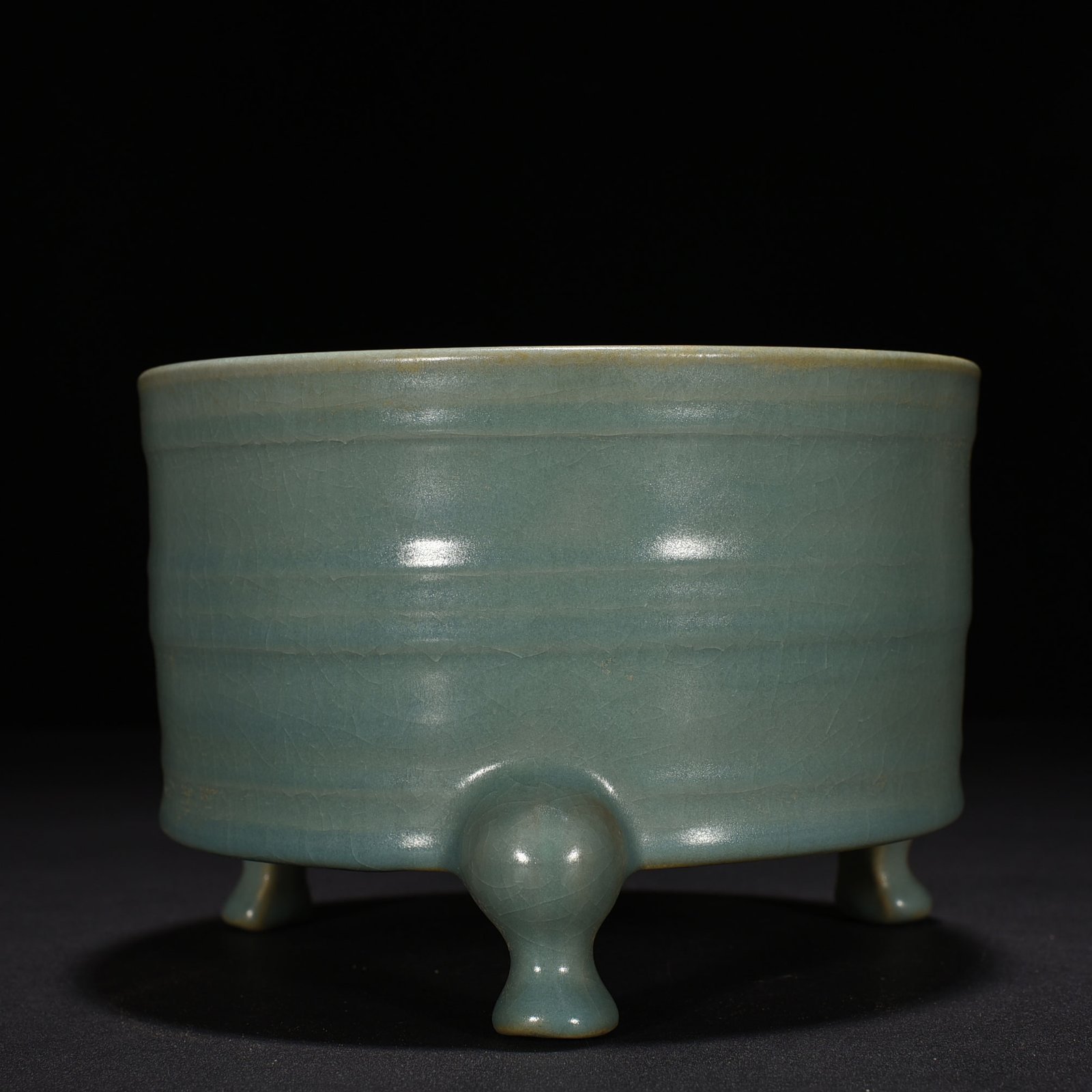 Song Dynasty Ru kiln azure glaze dazzling pattern