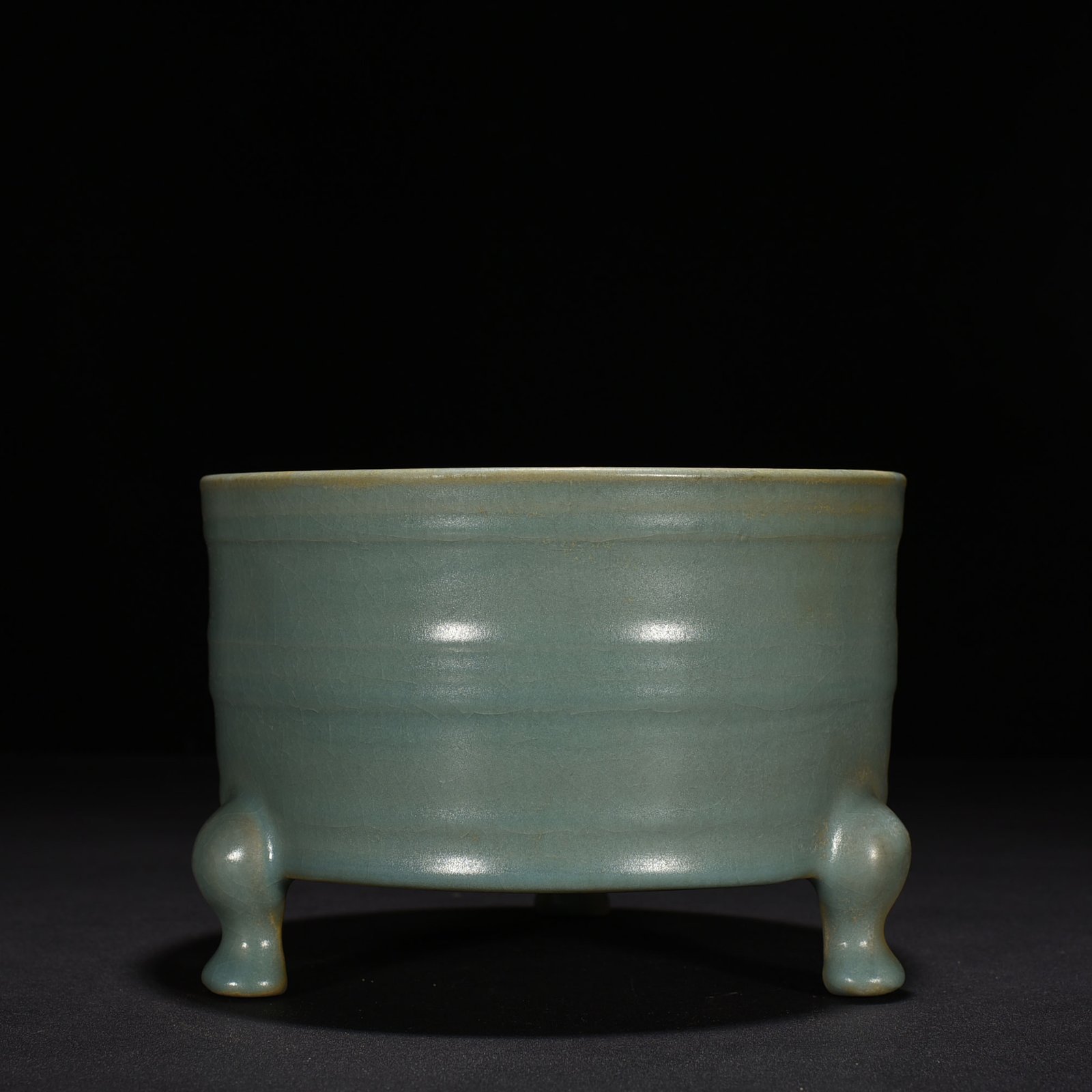 Song Dynasty Ru kiln azure glaze dazzling pattern